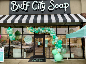Grand Opening/Eye Catching