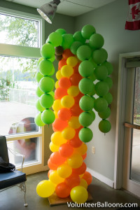 Balloon decorating - balloon palm tree