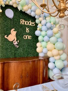 DIY balloon decor